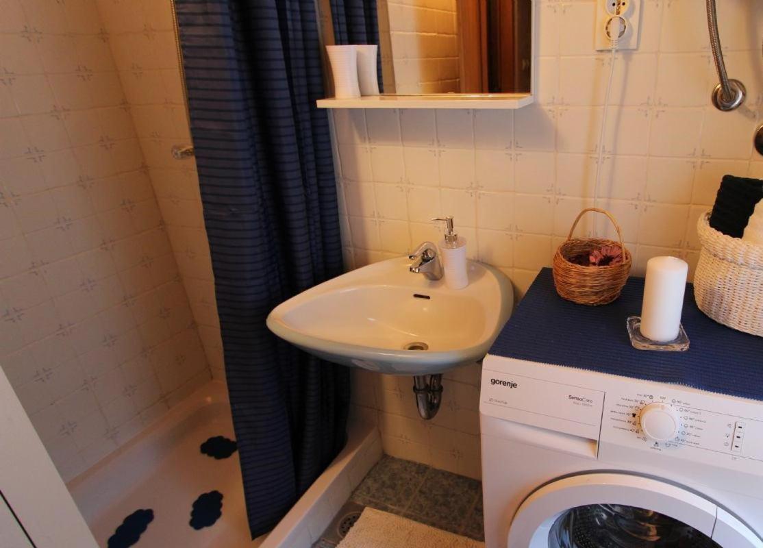 Apartmani Puric Malinska Ngoại thất bức ảnh
